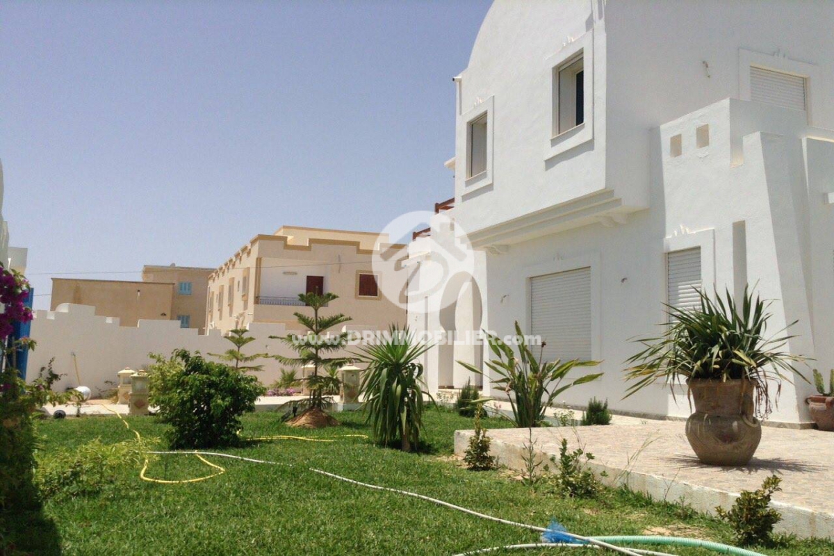L 102 -   Villa avec piscine Djerba